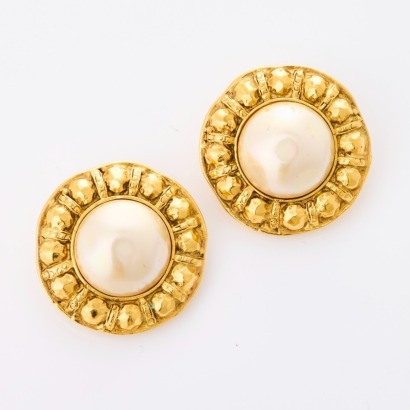 Chanel, Vintage Round Pearl Clip On Earrings with Box