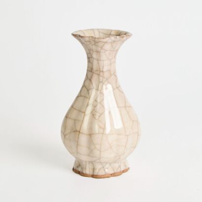 A Chinese Mid-Qing Dynasty Ge-type Lobed Vase