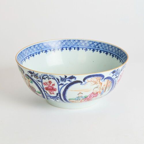 A Chinese 18th Century Export Blue and White Famille-rose &lsquo;Figural&rsquo; Bowl