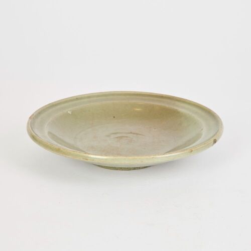 A Chinese Early Ming Dynasty Longquan Celadon-glazed Lobed Dish