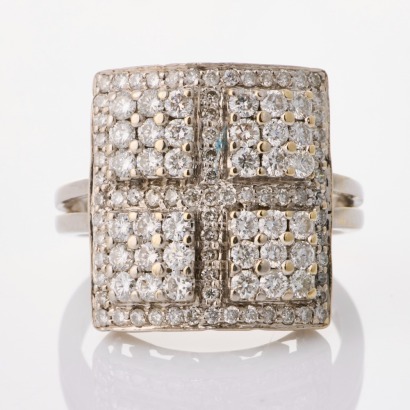 18ct White Gold, 1.85ct Diamond Cluster Ring