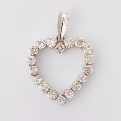 18ct White Gold, 2.50ct Diamond Heart Pendant