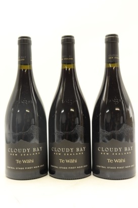 (3) 2021 Cloudy Bay Te Wahi Pinot Noir, Central Otago