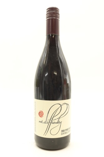 (1) 2001 Mt. Difficulty Pinot Noir, Bannockburn
