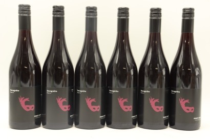 (6) 2022 Incognito Central Otago Reserve Pinot Noir, New Zealand