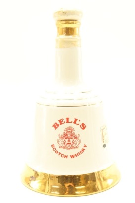 (1) Bell's Whisky Decanter 1984 Commemorative Prince Henry Bottling, 500ml