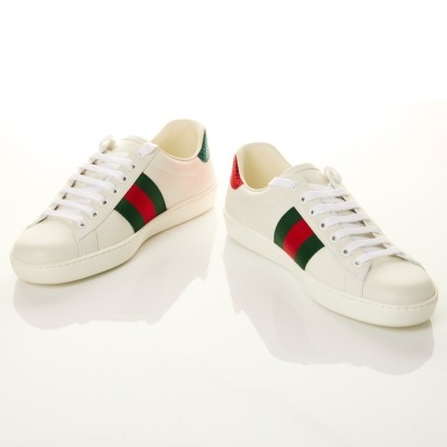 Gucci, White Ace Sneakers Size 6.5 with Box - Near new