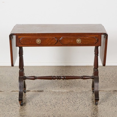 A Regency Style Oak Dropside