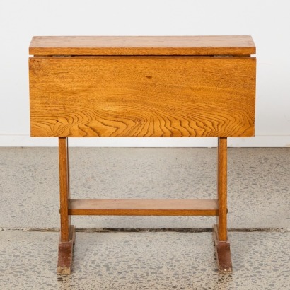 An Oak Drop Leaf