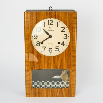 A Mid-Century Rhythm Wall Clock