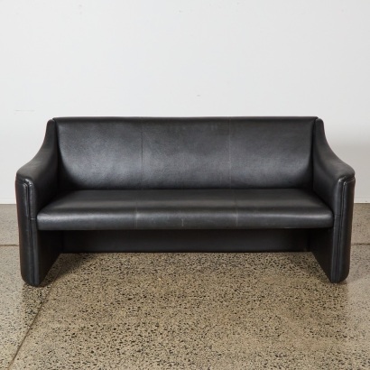 A Matteo Grassi Style Esquire Sofa