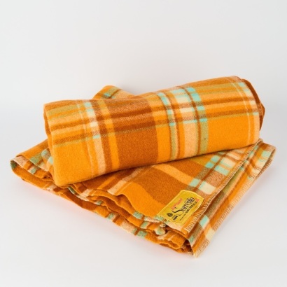 A Pair of Fontana Sorrento New Zealand Wool Blankets