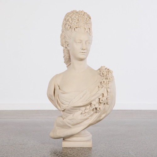 SCULPTOR UNKNOWN Marie Antoinette