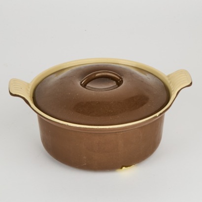 A Vintage Le Creuset Cast Iron Caserolle Size 18