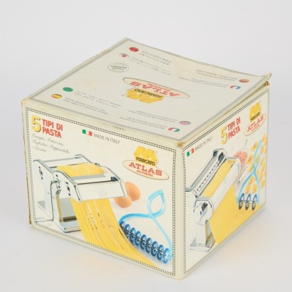 A Marcato Atlas Pasta Machine