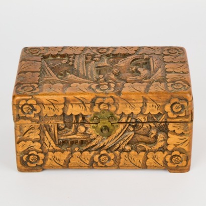 A Vintage Hong Kong Wooden Jewellery Box