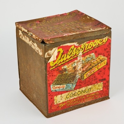 A Vintage Aulsebrooks Coconut Biscuit Tin