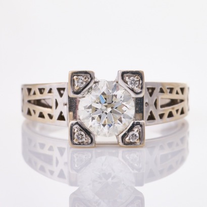 18ct White Gold, 1.00ct / .032ct Diamond, Tour Eiffel Inspired Design Ring