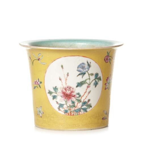 A Chinese Qing Dynasty Guangxu Period Yellow Groud Famille Rose Flower Pot