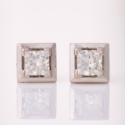 Canturi, 18ct White Gold, Handcrafted, 2.10 Princess Cut Diamond Stud Earrings with Box