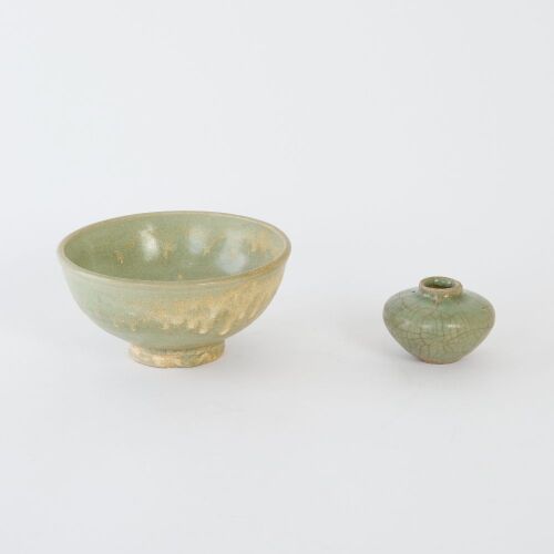 A Set of Two Chinese Celadon-glazed Items