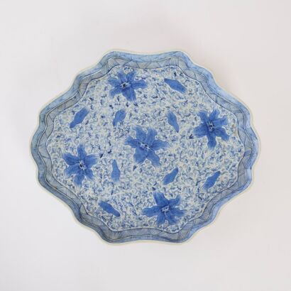 A Chinese Late Qing Dynasty 'Floral' Lobed Dish