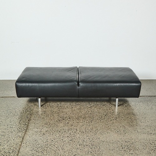 A Met Divano Ottoman in Leather by Piero Lissoni for Cassina