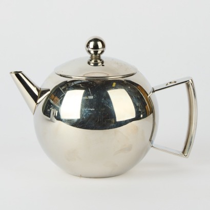An Avanti Stainless Steel Teapot