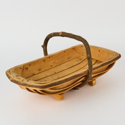 A Large Vintage Trugg