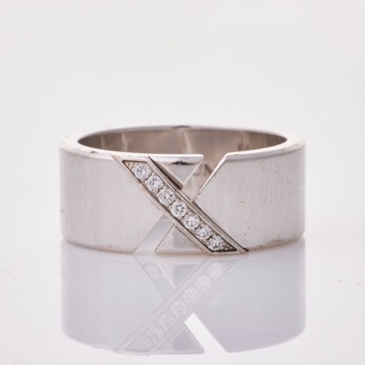 18ct White Gold, Chaumet, Liens &Eacute;vidence Collection .06ct Diamond Ring