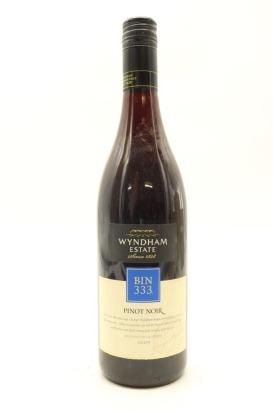 (1) 2009 George Wyndham Bin 333 Pinot Noir, South Eastern Australia