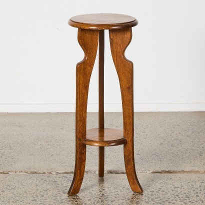 An Oak Arts and Crafts Plant Stand
