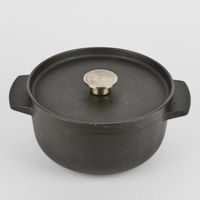 A Kitchen Aid 3.3 Litre Cast Iron Casserole with lid