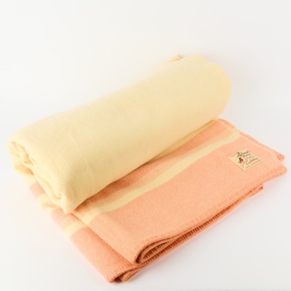 A Robinwul Vintage Blanket Made by Canterbury