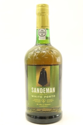 (1) Sandeman White Port, Douro, 19.5% ABV