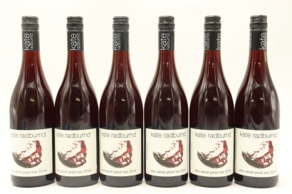 (6) 2016 Kate Radburnd Vine Velvet Pinot Noir, Wairarapa