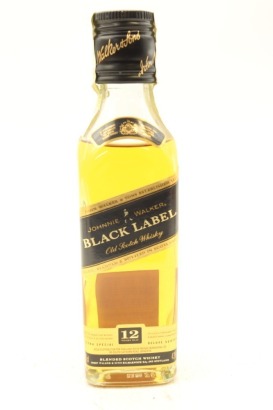 (1) Johnnie Walker Black Label 12 Year Old Thailand Market Blended Scotch Whisky, 200ml, 43% ABV (LS)