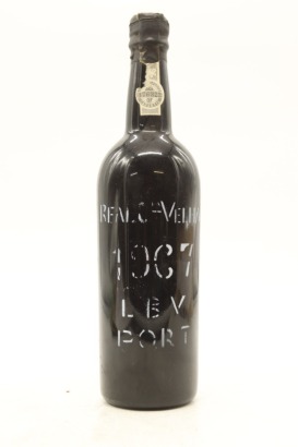 (1) 1967 Real Companhia Velha Royal Oporto Late Bottled Vintage Port, Portugal, 20% ABV