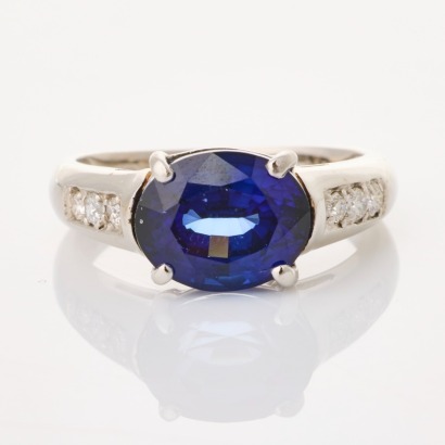 Platinum, 3.85ct Sapphire / 0.13ct Diamond Dress Ring