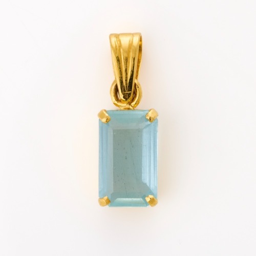 18ct Yellow Gold, Modern, Rectangular cut Aquamarine Pendant - Near new
