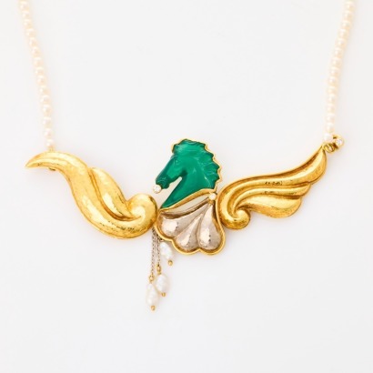 18ct White /Yellow Gold, 8.00ct Chalcedony / .12ct Diamond Necklace on 39cm Freshwater Pearl Necklace