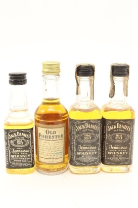 (1) Mixed Bourbon Whisky Miniatures, 4 Bottles Sold as One Lot
