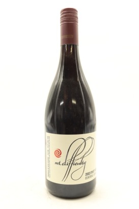 (1) 2003 Mt. Difficulty Pinot Noir, Bannockburn