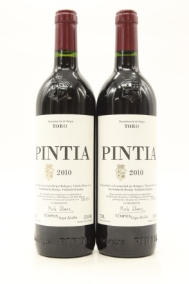 (2) 2010 Vega Sicilia 'Pintia', Toro