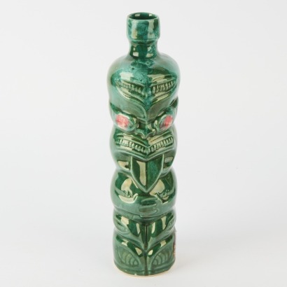 An Orzel Titoki Bottle in Green