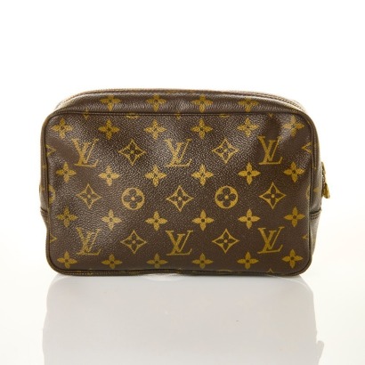 Louis Vuitton, Monogram Trousse Toilette 23 Pouch