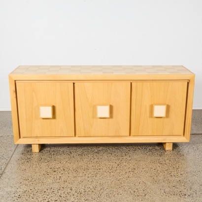 A Soren Liv Porto Tile Buffet