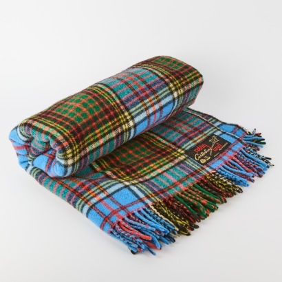 A Robin Canterbury Wul Blanket