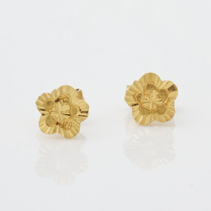 24ct Yellow Gold, Flower Shaped Stud Earrings