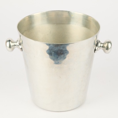 A Classic Champagne Bucket